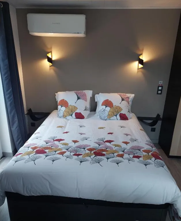 Chambre des Onglous, gîte avec spa à Marseillan - photo 2 sur 12