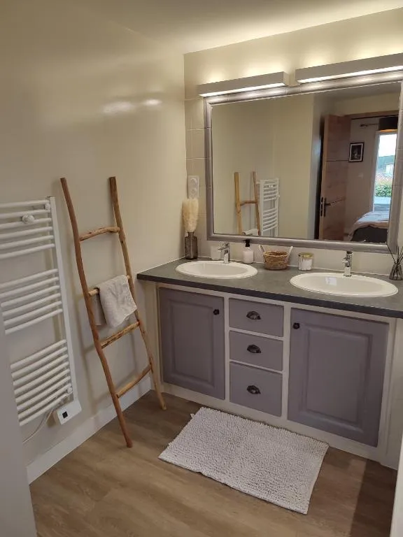 Chambre jacuzzi du Ventoux, gîte avec spa à Bédoin - photo 3 sur 12