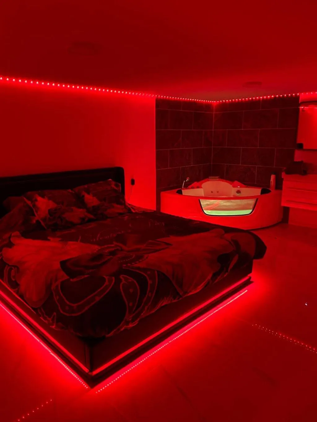 Chambre romantique de Camaret - Love room climatisée en Vaucluse (Camaret-sur-Aigues, Vaucluse)