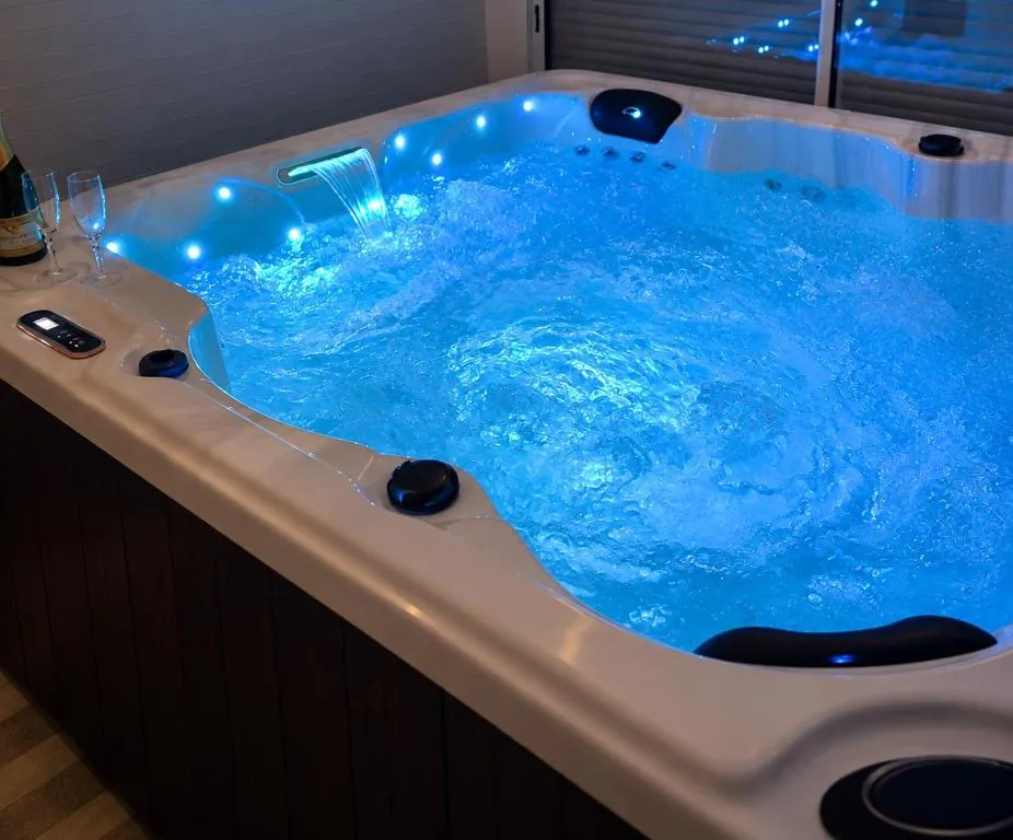 Chez Sophie - Appartement avec jacuzzi et salle de cinéma (Altviller, Moselle)