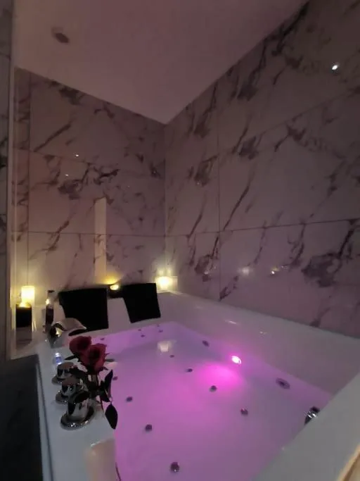 Chic et Intime, gîte avec spa à Montbrison - photo 3 sur 11