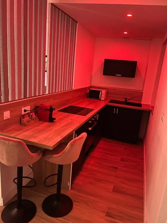 Chic et Jacuzzi, gîte avec spa à Givors - photo 3 sur 11