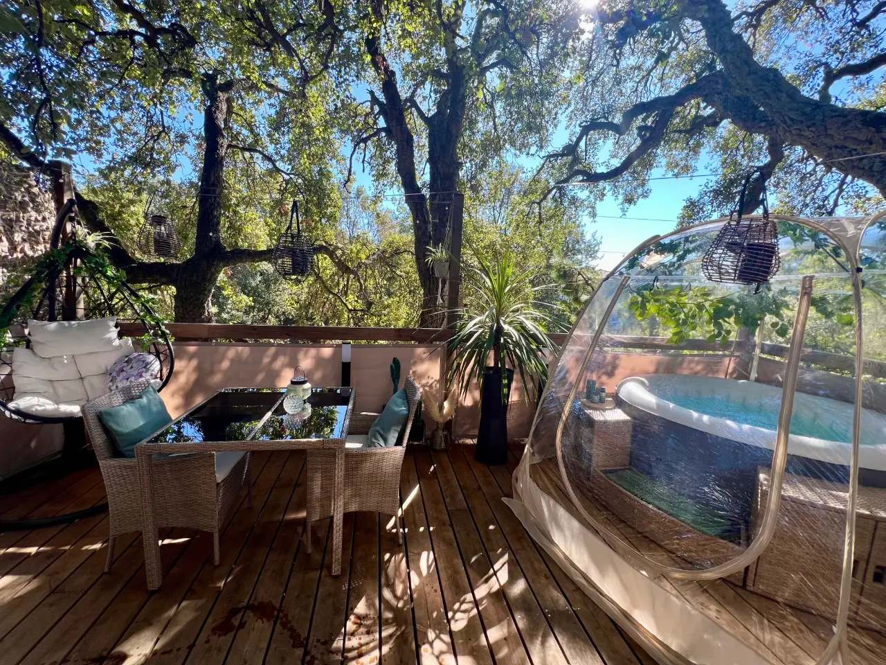 Cocon romantique lodge & spa - Cabane avec spa privé sous les chênes (Les Adrets-de-l'Estérel, Var)