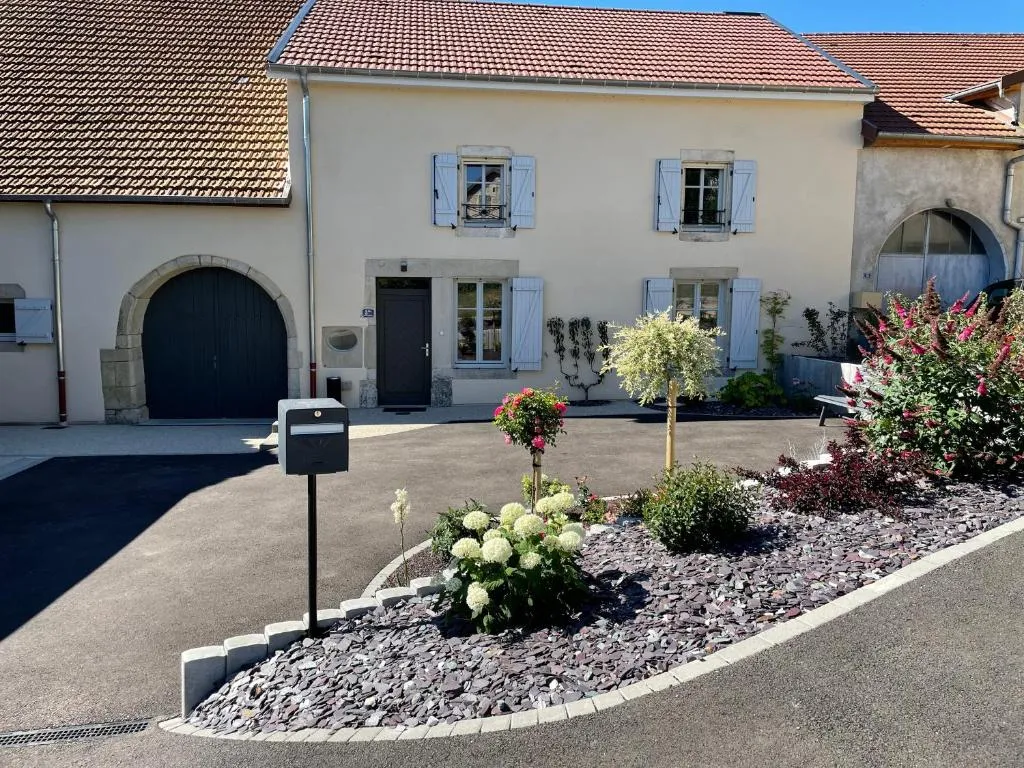 Cottage Chez la Rose - Jacuzzi et spa dans un cadre 4 étoiles (Rouvres-la-Chétive, Vosges)