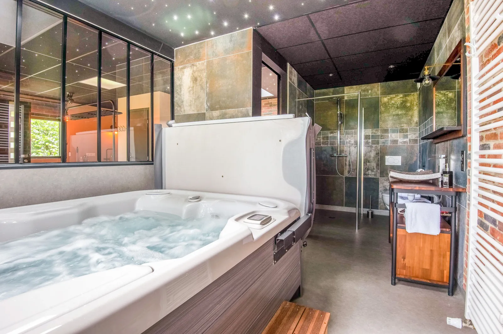 Cottage Spa Atria - Nuit bien-être sous la verrière à Ville-sur-Illon (Vosges)