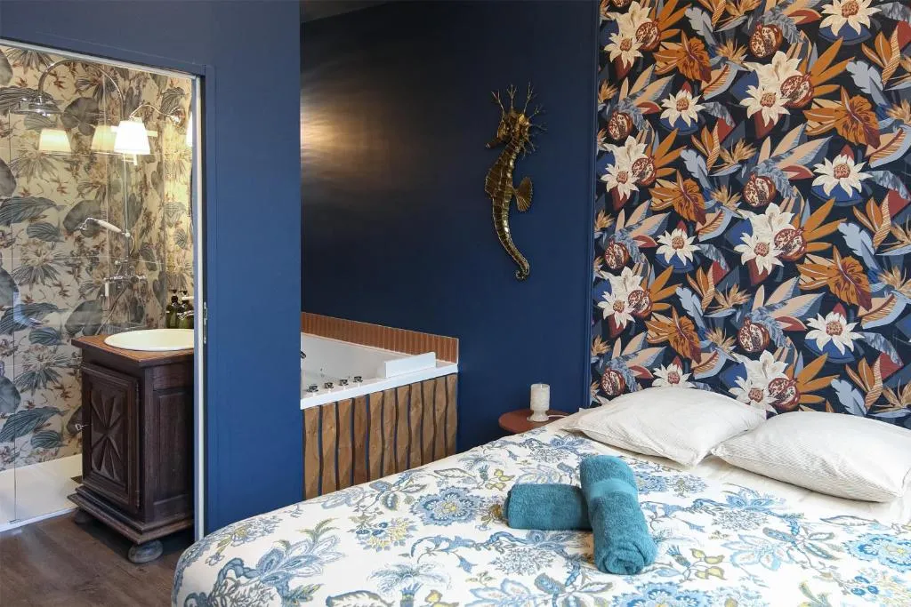 Craft Home Le Tapissier - Appartement balnéo avec parking privé (Saint-Étienne, Loire)