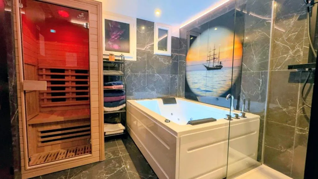 DRoom de Menton, gîte avec spa à Menton - photo 3 sur 11