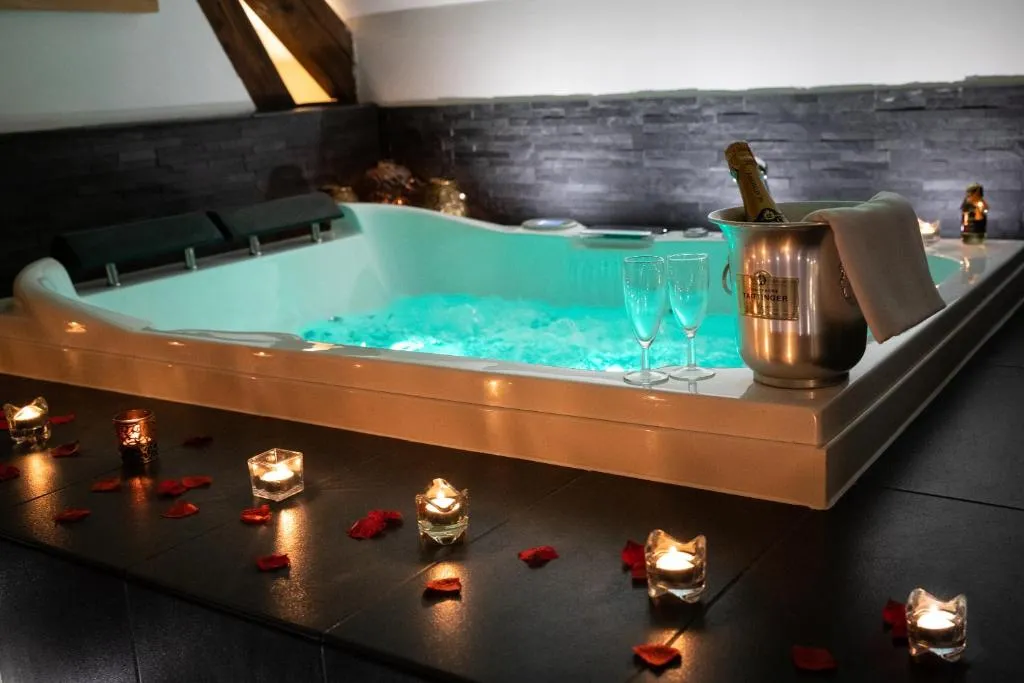 Duo Détente - Bain à remous dans la chambre, sauna et hammam (Vernou-la-Celle-sur-Seine, Seine-et-Marne)