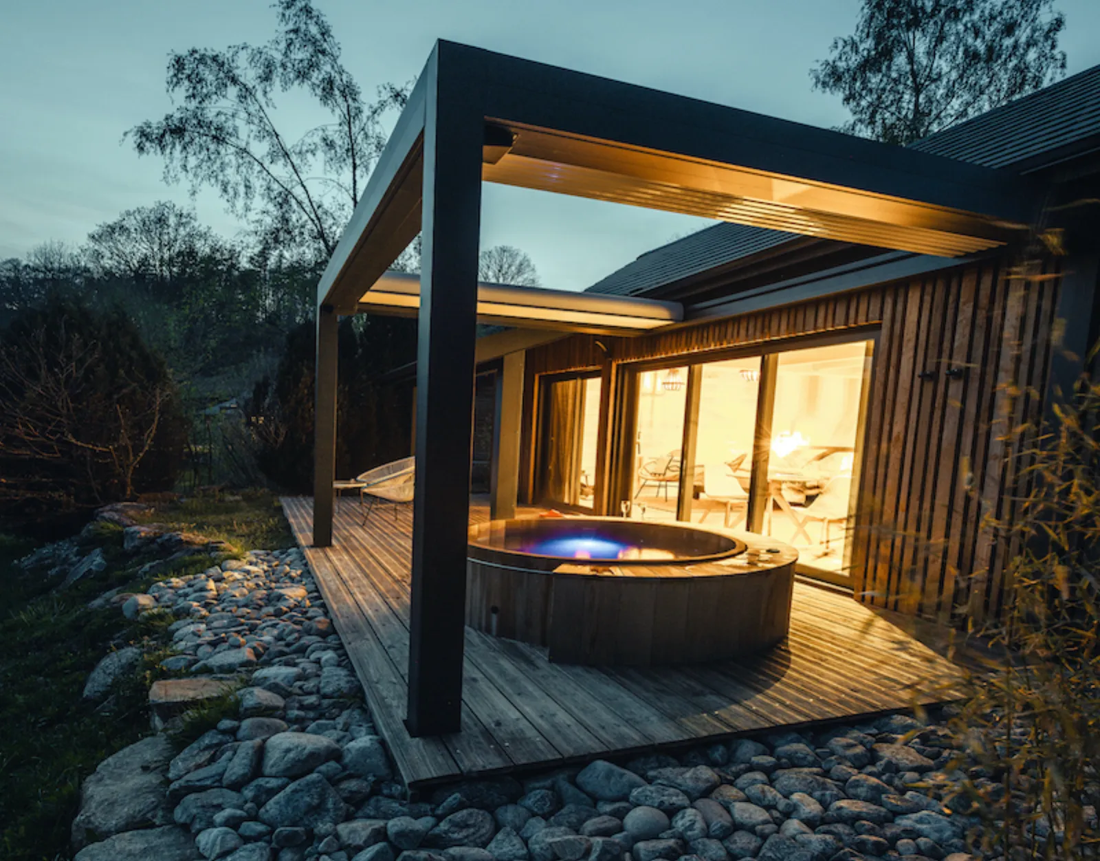 Écrin d'Auvergne Lodges et Spa, cabane à Marchal - photo 2 sur 12