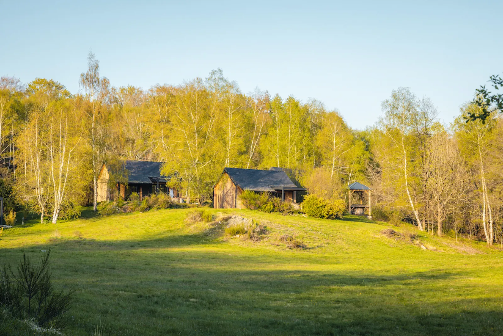 Écrin d'Auvergne Lodges et Spa, cabane à Marchal - photo 3 sur 12