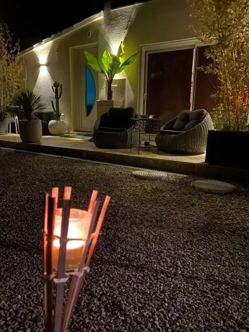 Eden Palm Suite et Spa, gîte avec spa à Berre-l'Étang - photo 2 sur 3