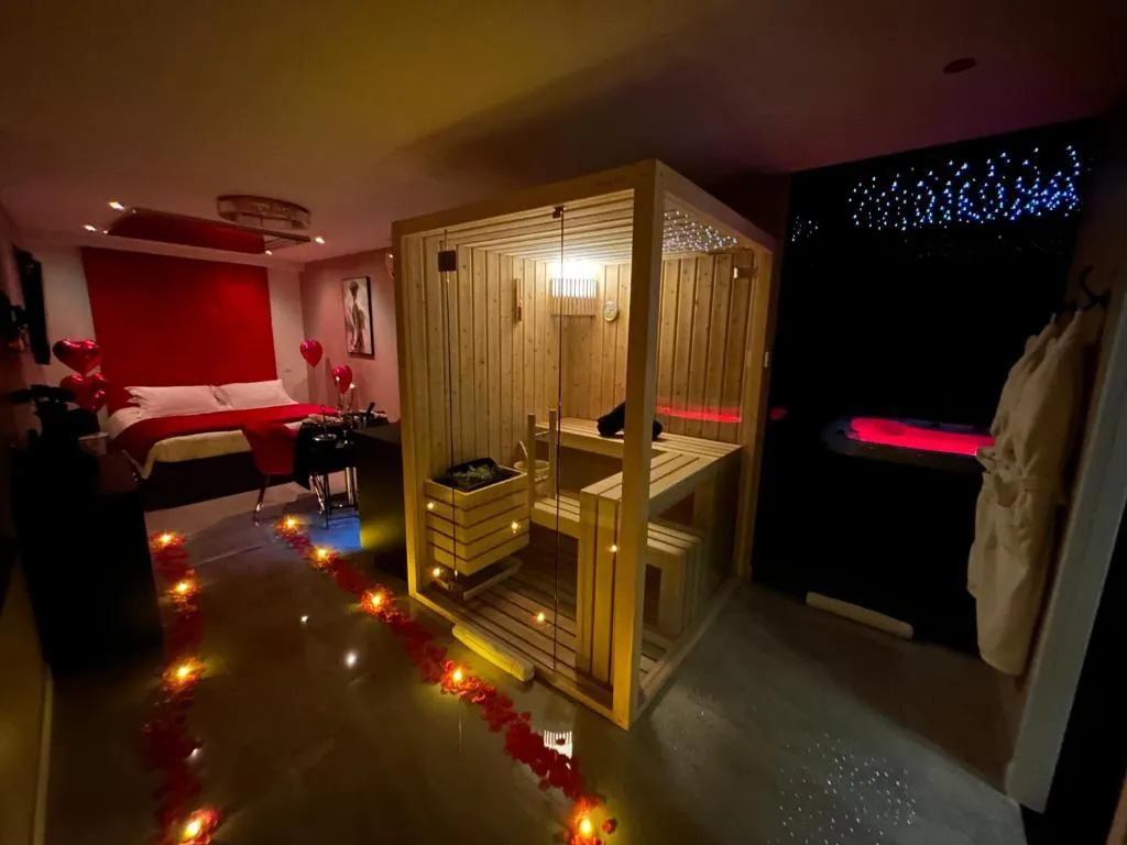 Élégance et Spa, gîte avec spa à Montblanc - photo 2 sur 12