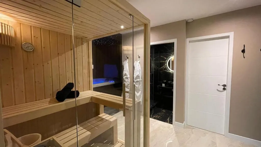 Élégance et Spa, gîte avec spa à Montblanc - photo 3 sur 12