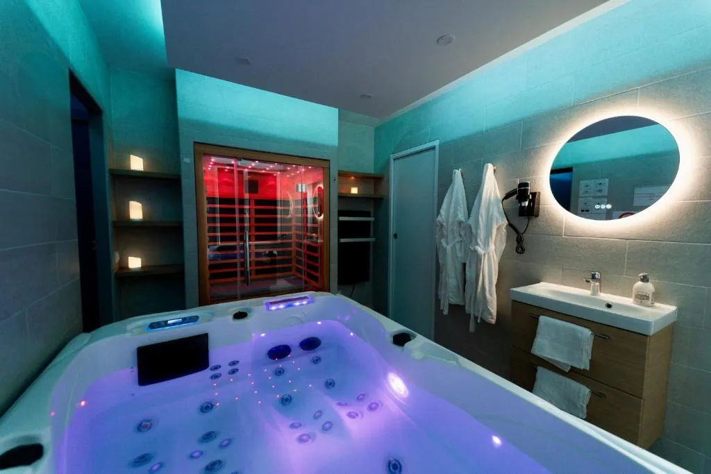 Escapade Relaxante Spa et Sauna, gîte avec spa à L'Isle-Adam - photo 3 sur 12