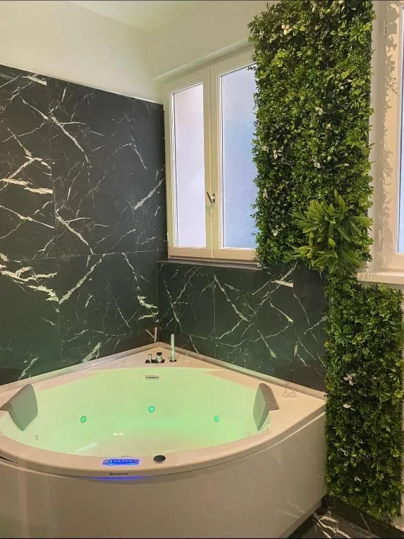 Escapade Urbaine Balnéo, gîte avec spa à Mâcon - photo 3 sur 9