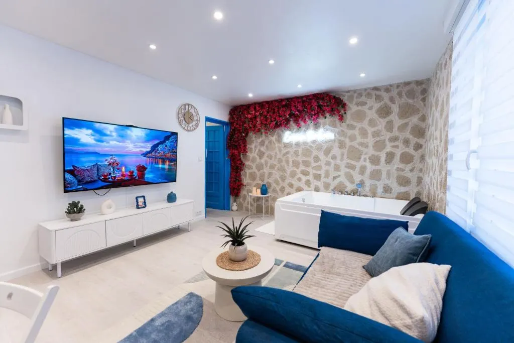 Évasion Santorin, gîte avec spa à Le Havre - photo 2 sur 12