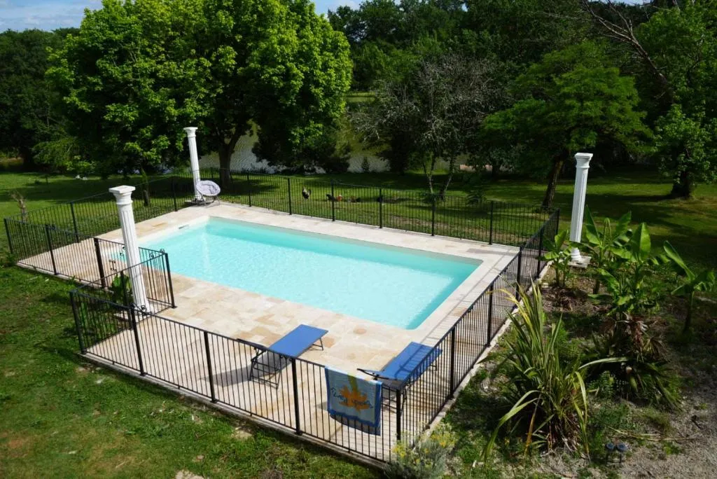 Gîte Le Grand Castillon - Piscine, étangs privés et jacuzzi en option (Castelnau d'Auzan Labarrère, Gers)
