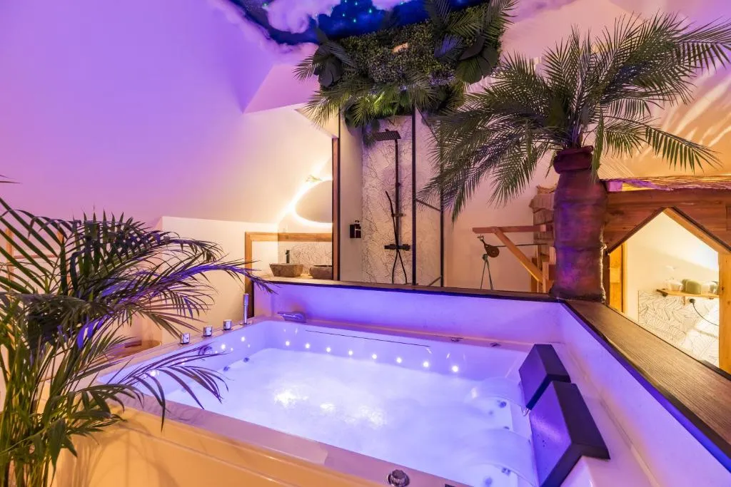 Gîte Mowgli - Maison de vacances avec bain à remous (Bégard, Côtes-d'Armor)