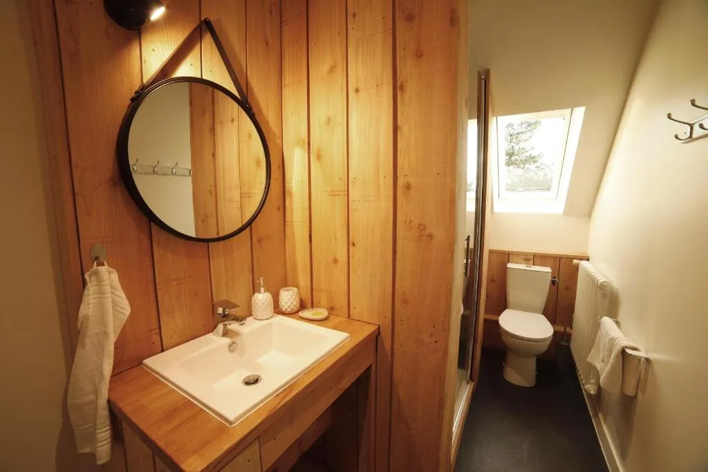 Gîte piscine et spa intérieurs, gîte avec spa à Peumerit - photo 3 sur 12