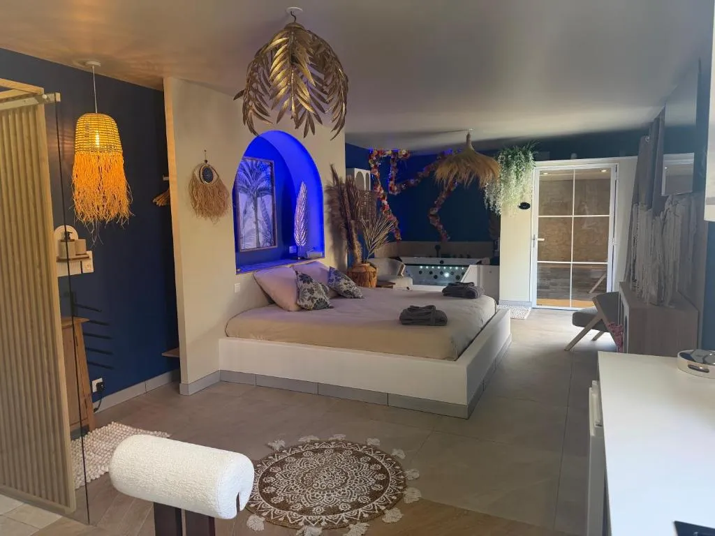 Gîte Romantique, gîte avec spa à Étalondes - photo 2 sur 12