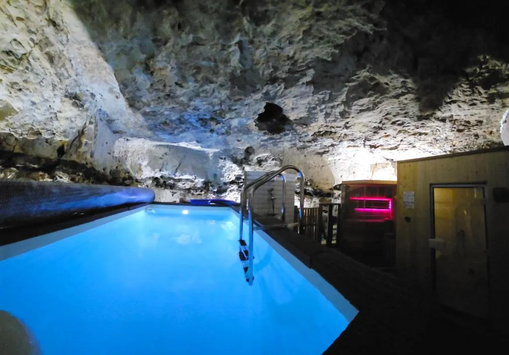 Gîte troglodyte des Fouleries, gîte avec spa à Châteaudun - photo 3 sur 10