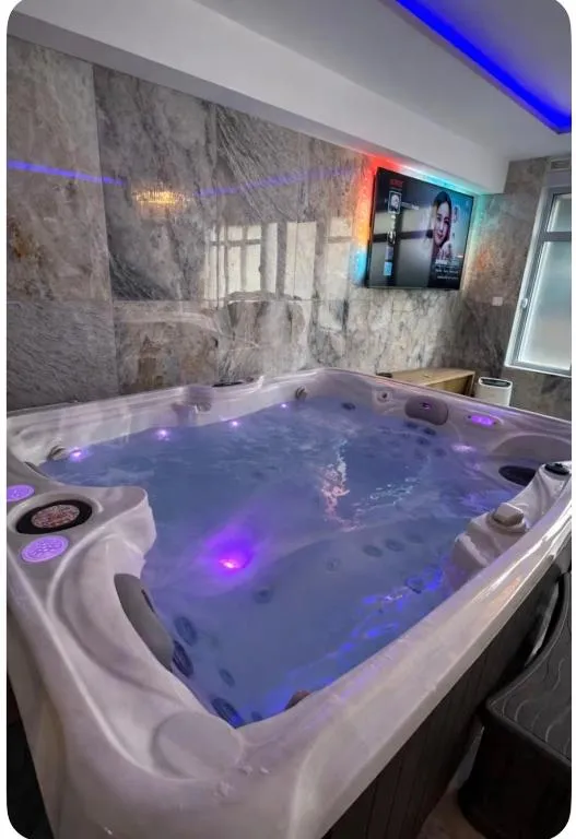 Golden Jacuzzi, gîte avec spa à Rouen - photo 2 sur 8