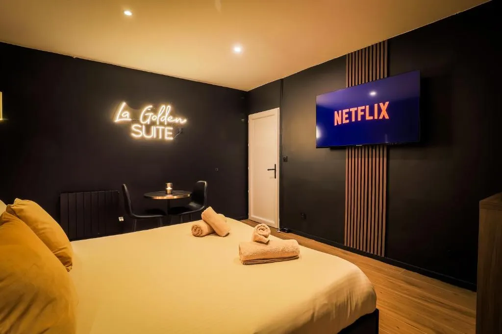 Golden Suite Élégance, gîte avec spa à Lens - photo 2 sur 12