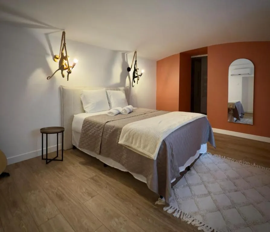 Grand appartement jacuzzi P01, gîte avec spa à Nancy - photo 2 sur 12