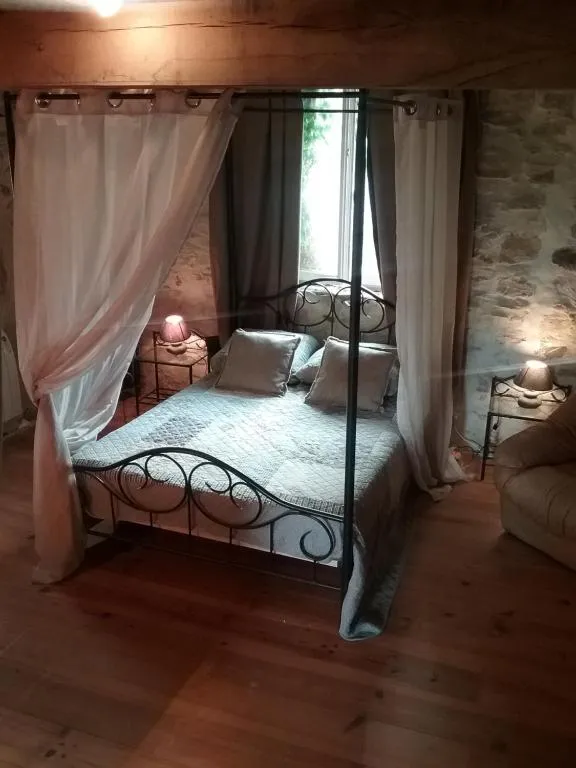 Grand gîte de Bastanès - jacuzzi, piscine et salle des fêtes pour 12 (Bastanès, Pyrénées-Atlantiques)