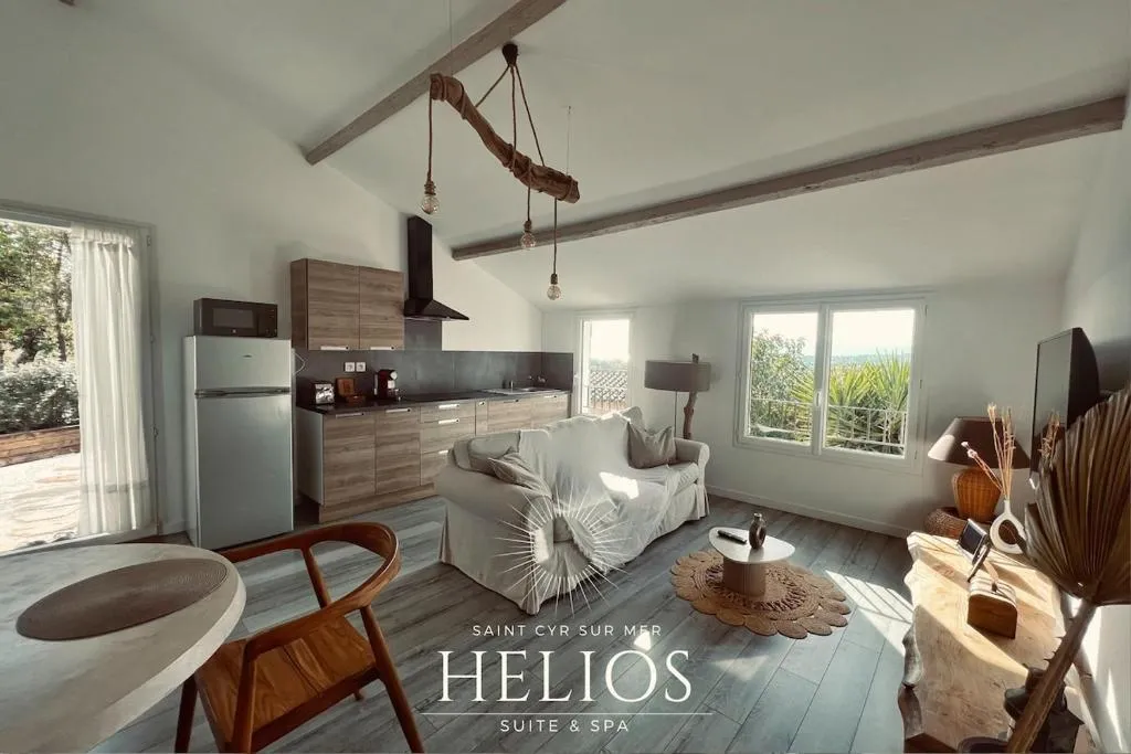 Helios Suite, gîte avec spa à Saint-Cyr-sur-Mer - photo 2 sur 12