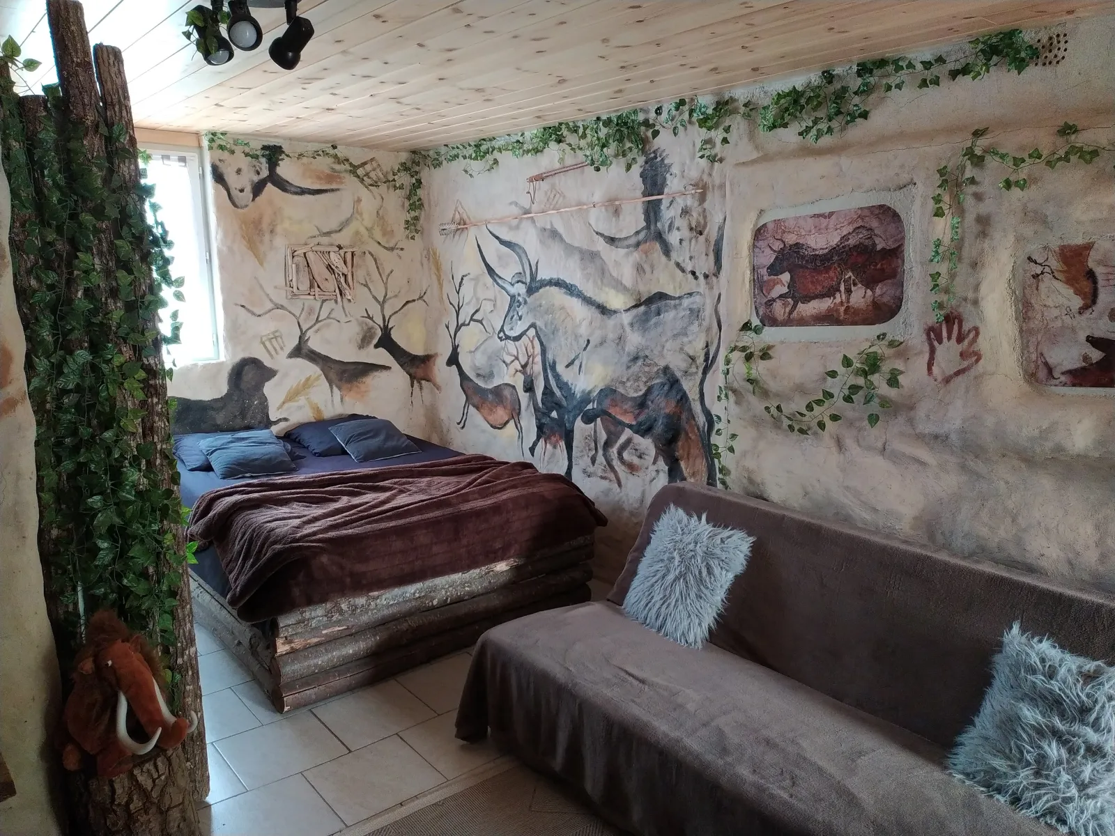 Homo Erectus - Gîte préhistorique avec jacuzzi et massage (Saint-Geniès, Dordogne)