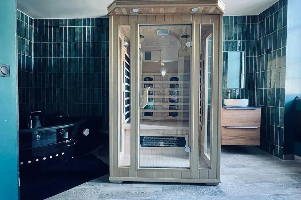 Jacuzzi et Sauna L'Orientale, gîte avec spa à Château-Landon - photo 3 sur 12