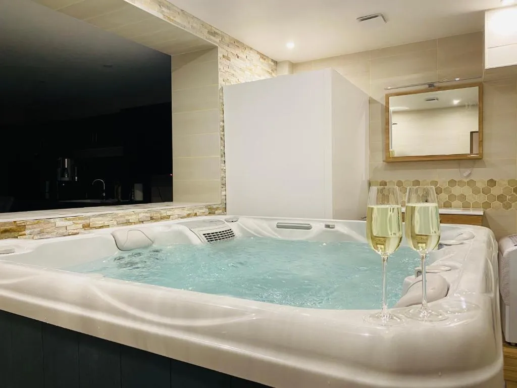 Jacuzzi, Sauna et Billard, gîte avec spa à Rouen - photo 3 sur 12