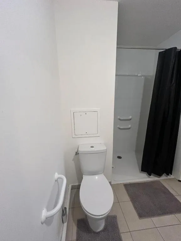 Jacuzzi Suite de Montfermeil, gîte avec spa à Montfermeil - photo 3 sur 11