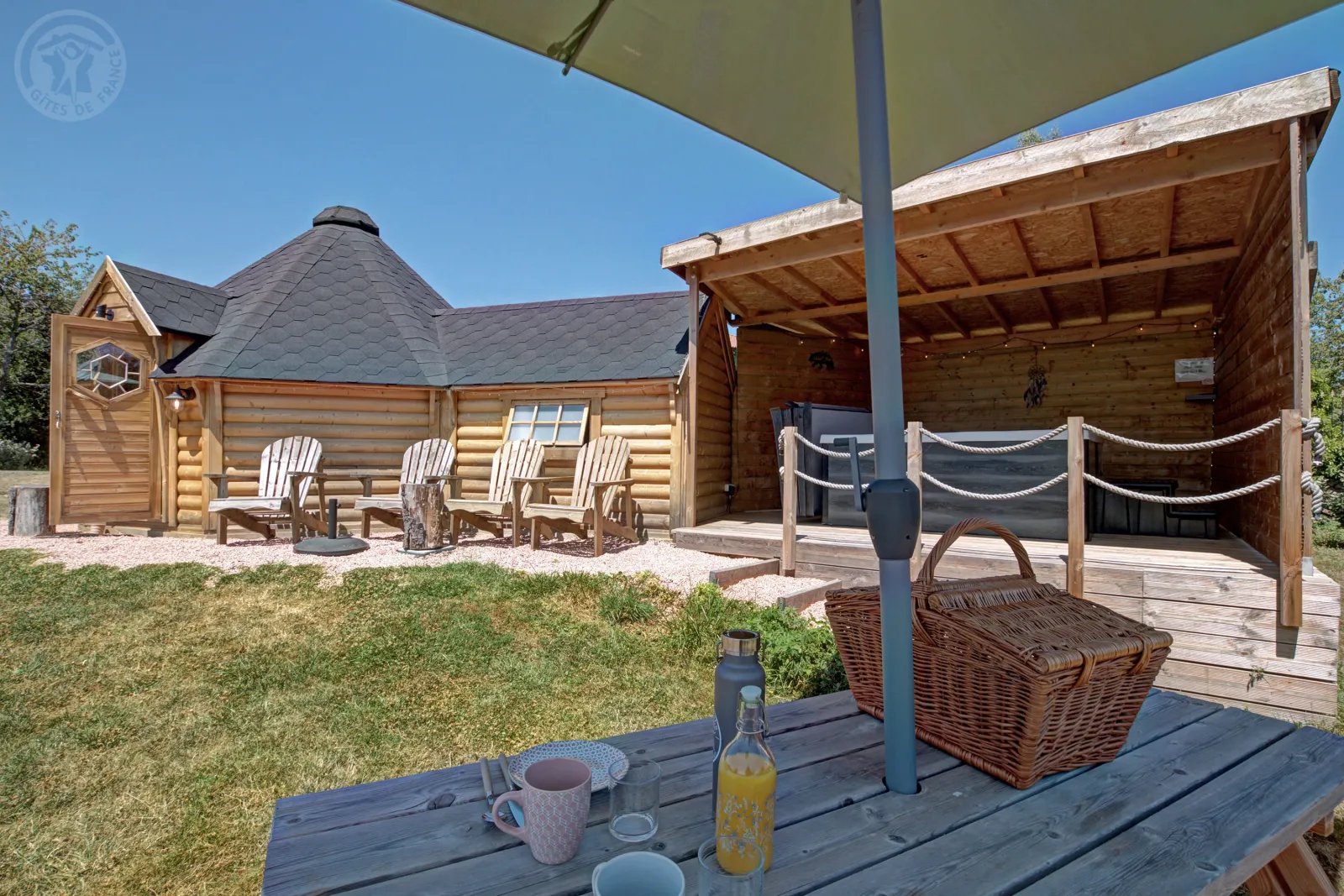 Kota Alaska avec Jacuzzi Privatif - Les Cabanes du Grand Nord (Pradines, Loire)