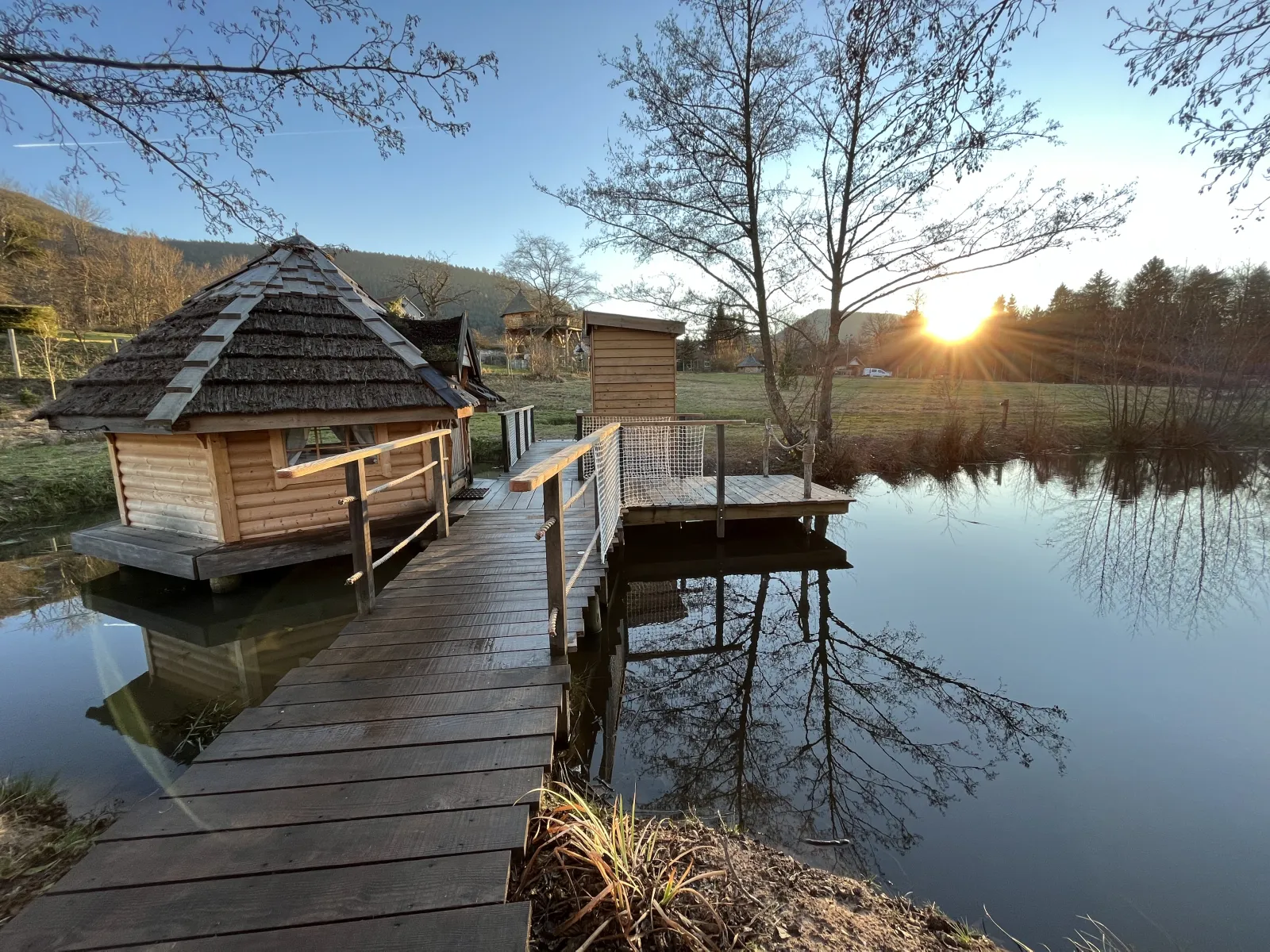 Kota des Cambuses - Bain finlandais au bord de l'eau à Saint-Dié-des-Vosges (Vosges)