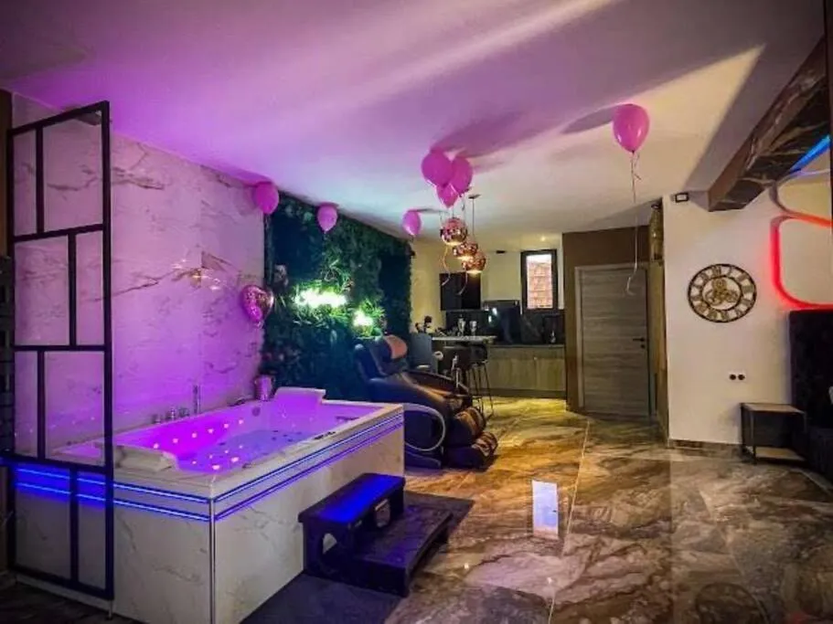 Krystalisya Suite Spa, gîte avec spa à Marseille - photo 3 sur 12