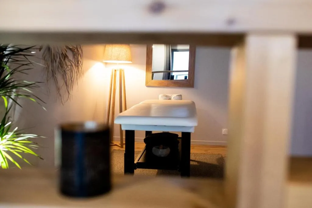 L'Abri du Château, gîte avec spa à Porte des Pierres Dorées - photo 3 sur 12