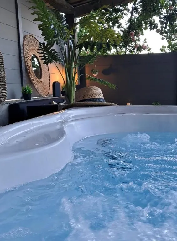 L'Antre des Deux Pierres, gîte avec spa à Bouyon - photo 2 sur 12