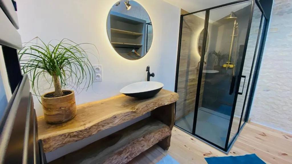 L'atelier, duplex avec spa, gîte avec spa à Saint-Médard-d'Aunis - photo 3 sur 11