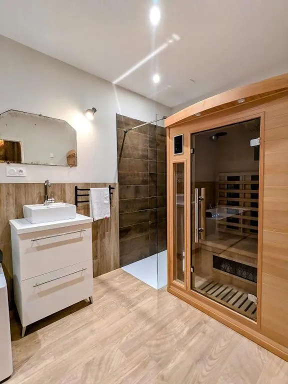 L'Atelier, gîte avec spa à Riorges - photo 3 sur 12