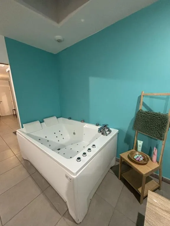 L'Éclat balnéo, gîte avec spa à Coudekerque-Branche - photo 2 sur 11