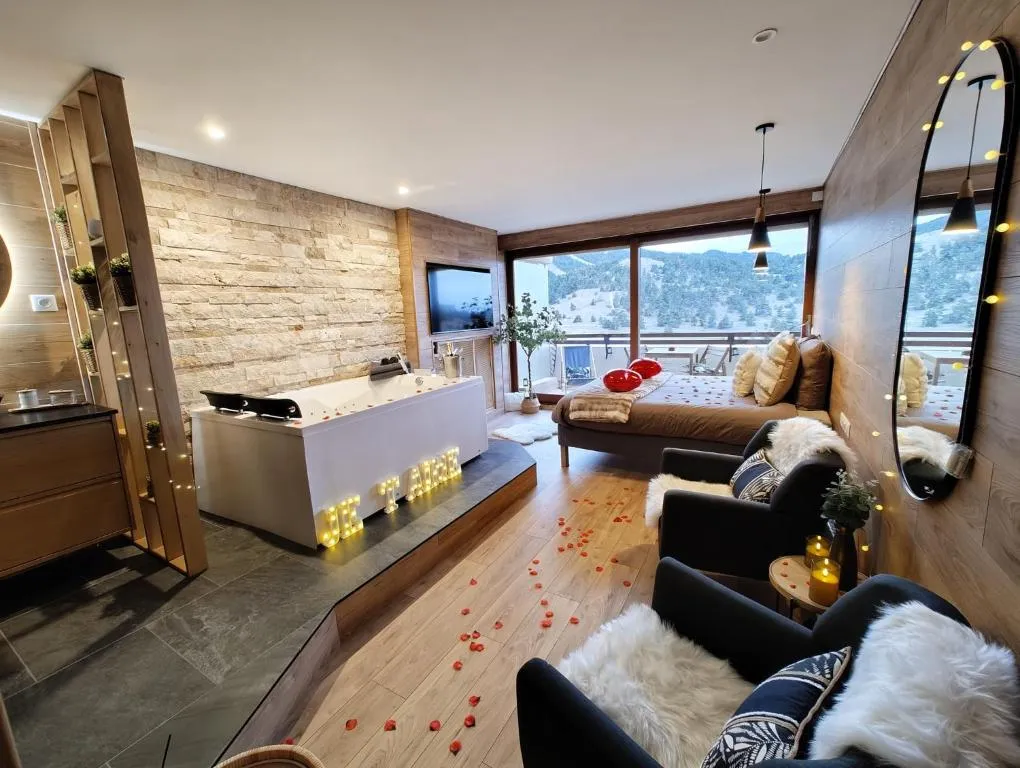 L'Eden - Appartement avec bain à remous et skis aux pieds en montagne (Gréolières, Alpes-Maritimes)
