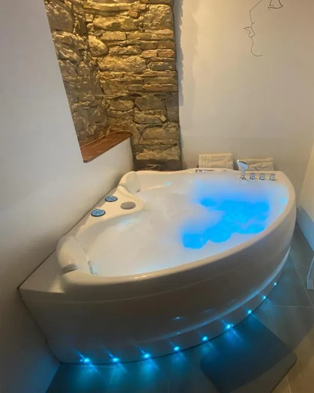 L'Escale Amoureuse, gîte avec spa à Puygaillard-de-Quercy - photo 3 sur 12
