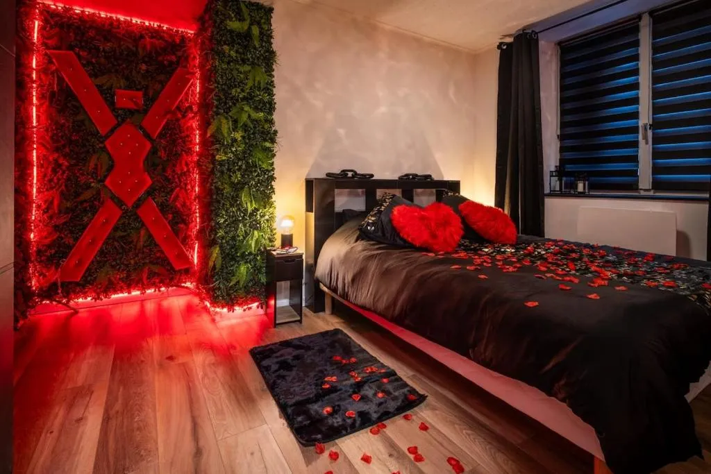 L'Escapade de Nozeroy, love room à Nozeroy - photo 2 sur 10