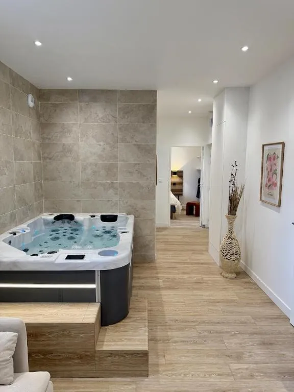 L'Escapade, gîte avec spa à Melesse - photo 2 sur 12