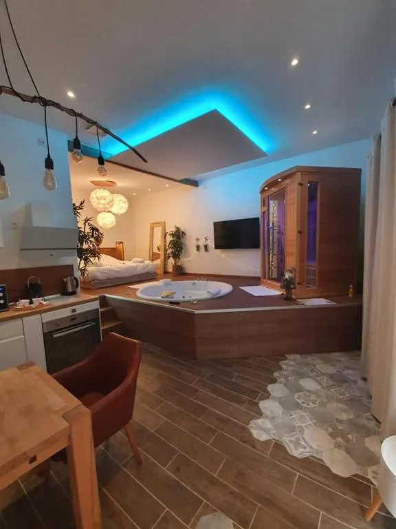 L'Escapade Romantique, gîte avec spa à Dreuil-lès-Amiens - photo 2 sur 12