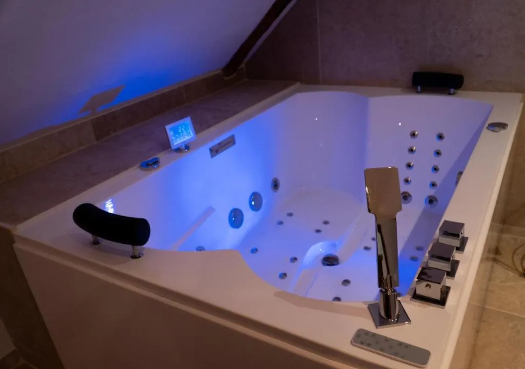L'Évasion - Maison avec jacuzzi, sauna et hammam aux portes de Tours (Saint-Cyr-sur-Loire, Indre-et-Loire)