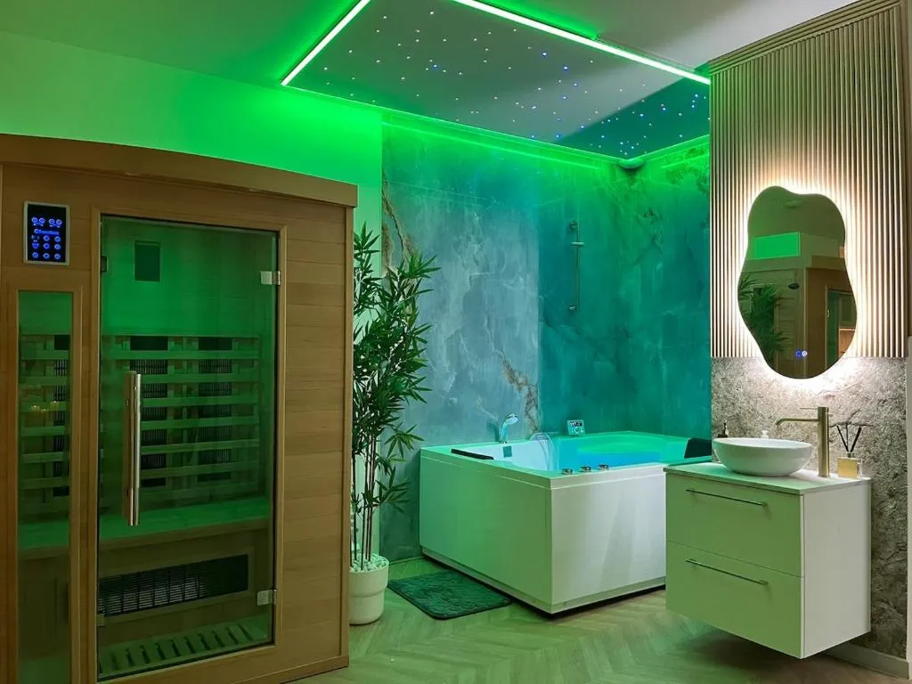 L'Île d'Andromède - Suite spa et sauna au design soigné (Soisy-sous-Montmorency, Val-d'Oise)