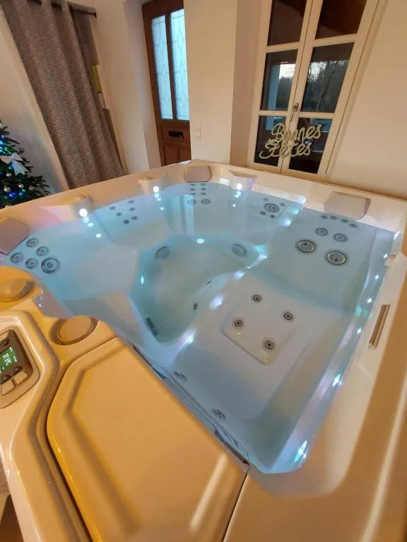 L'Incontournable Loiret Spa - Maison avec piscine privée et bain à remous (Ladon, Loiret)